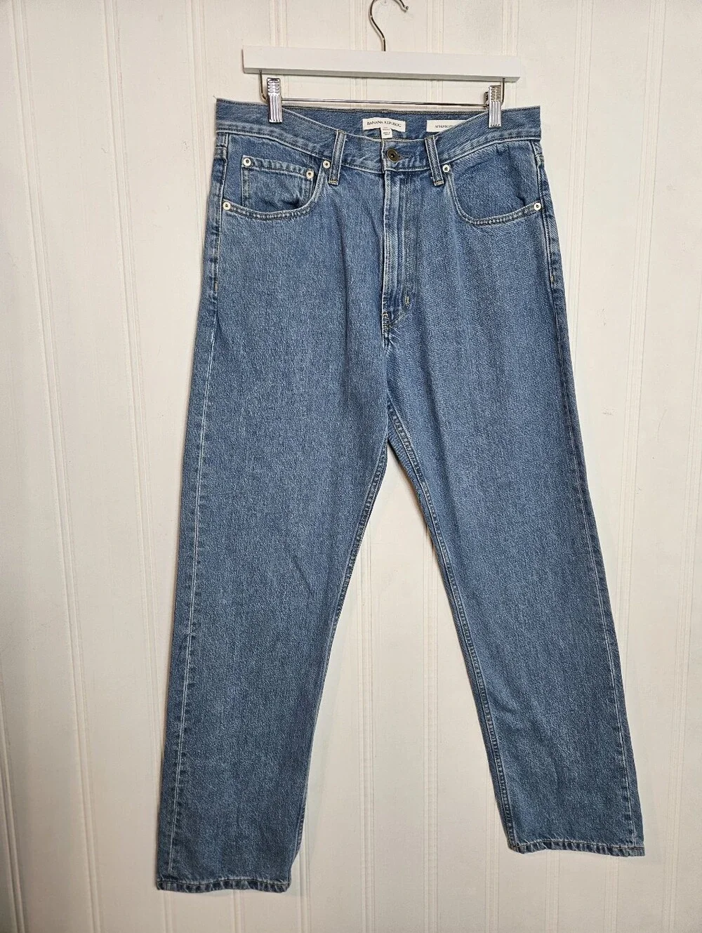 Banana Republic Jeans 33x32 Authentic Straight Relaxed Mid Rise Light Sea Glass